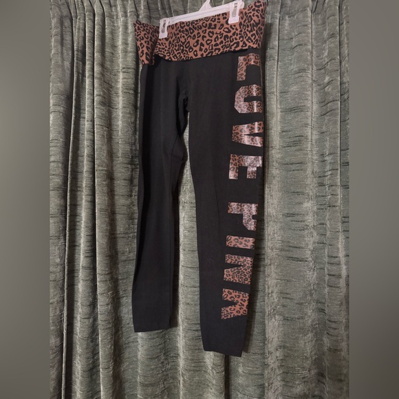VS Pink Foldover Leggings Leopard - Picture 3 of 4